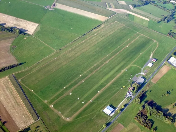 Aéroclub - Baptème de l'Air et Initiation Au Pilotage à Sarreguemines, Moselle (57)