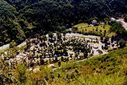 Camping Les Eaux Chaudes à Digne-les-Bains, Alpes-de-Haute-Provence (04)