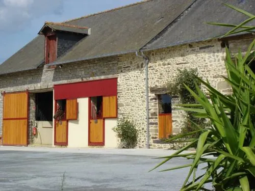 Centre Équestre et Poney Club de la Vayrie à Bourgbarré, Ille-et-Vilaine (35)