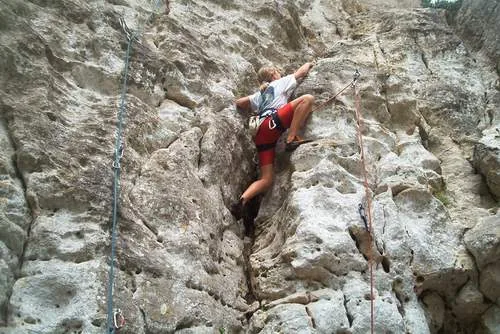 Escalade à Saint-Même-les-Carrières, Charente (16)