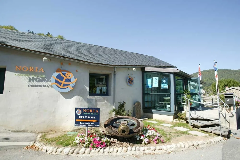 Noria l'Espace de l'Eau à Saint-Jean-du-Bruel, Aveyron (12)
